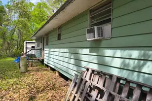 395 E Brock Ave, Bonifay, FL 32425 - Photo 4