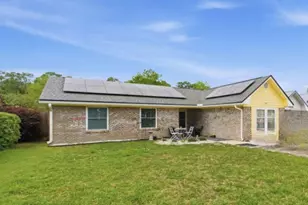 107 Michelle Ct, Panama City Beach, FL 32407 - Photo 1
