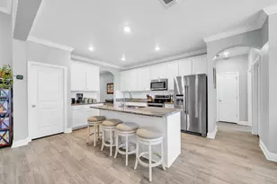 487 Coastal Breeze Dr, Freeport, FL 32439 - Photo 2