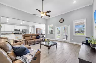 487 Coastal Breeze Dr, Freeport, FL 32439 - Photo 8