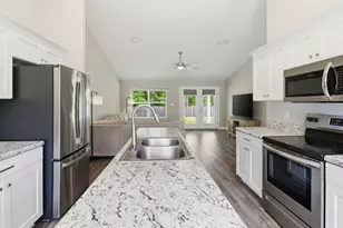 5624 Charter Cir, Gulf Breeze, FL 32563 - Photo 4