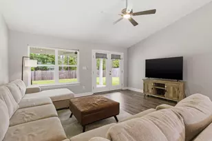 5624 Charter Cir, Gulf Breeze, FL 32563 - Photo 12