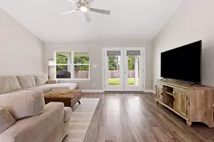 5624 Charter Cir, Gulf Breeze, FL 32563 - Photo 10