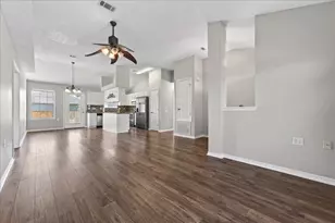 1945 Shadow Lake Dr, Gulf Breeze, FL 32563 - Photo 8