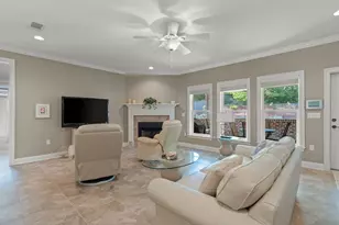 562 Falcon Trail, Niceville, FL 32578 - Photo 8
