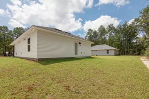 158 W Honeysuckle St, Defuniak Springs, FL 32433 - Photo 30