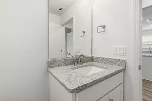 158 W Honeysuckle St, Defuniak Springs, FL 32433 - Photo 12