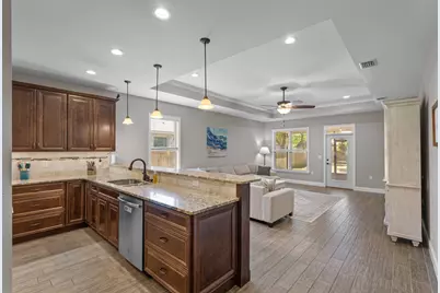 1560 Hickory Street, Niceville, FL 32578 - Photo 10