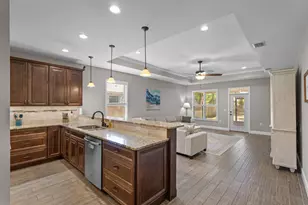 1560 Hickory St, Niceville, FL 32578 - Photo 10