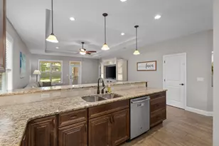 1560 Hickory St, Niceville, FL 32578 - Photo 18