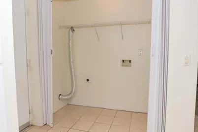 4270 Calinda Lane #APT  326, Niceville, FL 32578 - Photo 8