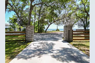 490 Red Barn Road, Freeport, FL 32439 - Photo 6