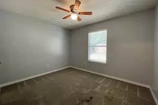 212 Lustan Dr, Crestview, FL 32536 - Photo 10