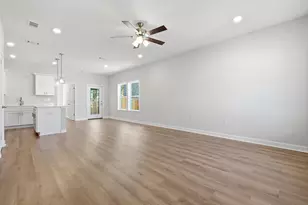 51 Sandhill Ct, Freeport, FL 32439 - Photo 2