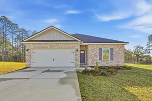81 Spooner St, Defuniak Springs, FL 32433 - Photo 1