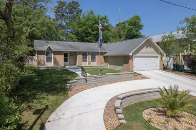 1102 Phyllis Avenue, Niceville, FL 32578 - Photo 4