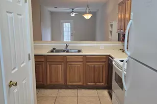 204 Ann Cir, Destin, FL 32541 - Photo 2