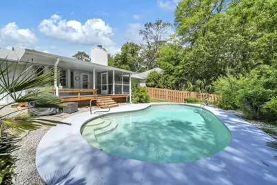 521 Maple Avenue, Niceville, FL 32578 - Photo 1