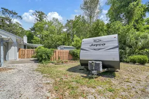 521 Maple Ave, Niceville, FL 32578 - Photo 38