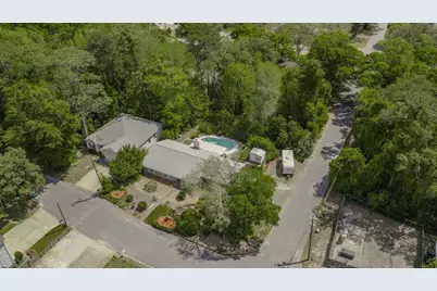 521 Maple Avenue, Niceville, FL 32578 - Photo 44