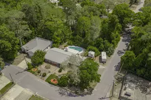 521 Maple Ave, Niceville, FL 32578 - Photo 44