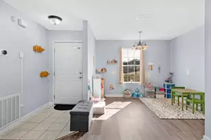 404 Bobby Dr, Crestview, FL 32536 - Photo 2