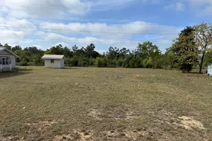 82 E Daisy Ln, Defuniak Springs, FL 32433 - Photo 6
