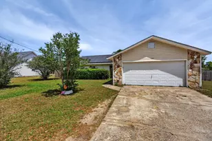 1220 Lexie Dr, Crestview, FL 32536 - Photo 4