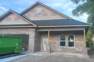 239 White St, Niceville, FL 32578 - Photo 1