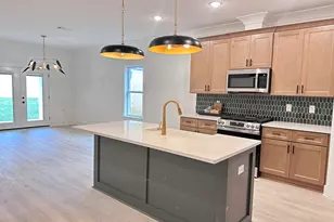 239 White St, Niceville, FL 32578 - Photo 4