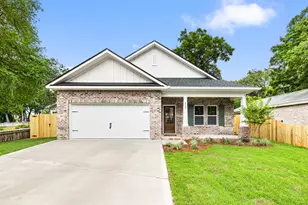 239 White St, Niceville, FL 32578 - Photo 2