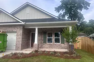 239 White St, Niceville, FL 32578 - Photo 1