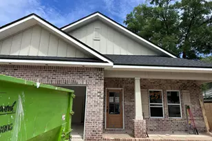 239 White St, Niceville, FL 32578 - Photo 1