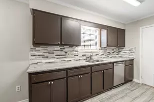 145 Wright Cir, Niceville, FL 32578 - Photo 14