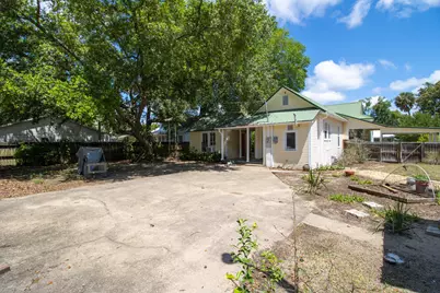 98 E Live Oak Avenue, Defuniak Springs, FL 32435 - Photo 38