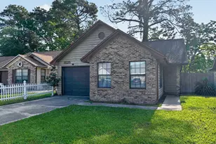 1825 Hunters Path, Fort Walton Beach, FL 32547 - Photo 2