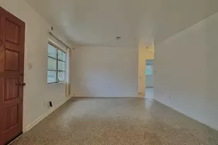 325 Avon Ln, Mary Esther, FL 32569 - Photo 6