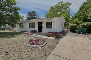 325 Avon Ln, Mary Esther, FL 32569 - Photo 2