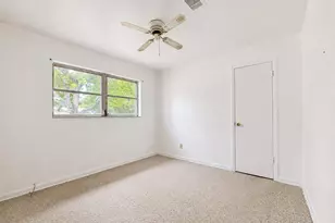 325 Avon Ln, Mary Esther, FL 32569 - Photo 16