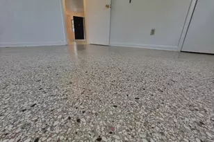 325 Avon Ln, Mary Esther, FL 32569 - Photo 8