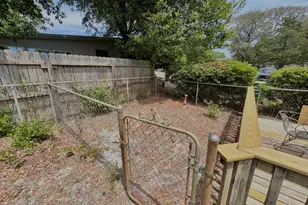 325 Avon Ln, Mary Esther, FL 32569 - Photo 24