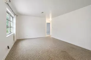 325 Avon Ln, Mary Esther, FL 32569 - Photo 4