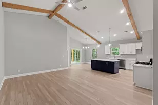 8302 Vickie St, Pensacola, FL 32514 - Photo 10