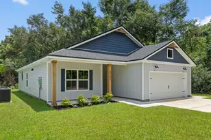 8302 Vickie St, Pensacola, FL 32514 - Photo 2