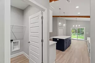 8302 Vickie St, Pensacola, FL 32514 - Photo 14