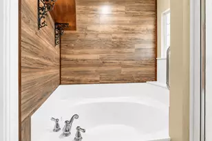 328 Chippewa Dr, Niceville, FL 32578 - Photo 18
