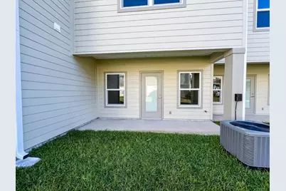 2879 Leahs Lane, Navarre, FL 32566 - Photo 12