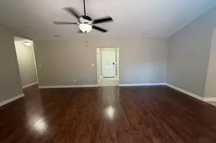 289 Honeysuckle Way, Niceville, FL 32578 - Photo 6