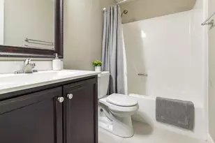 289 Honeysuckle Way, Niceville, FL 32578 - Photo 36