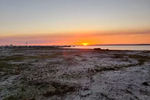 8436 Gulf Blvd, Navarre, FL 32566 - Photo 20